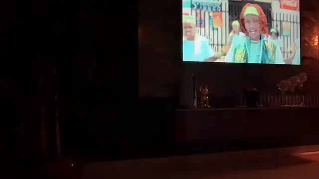 Snapshot of leaxoxo chatting on 01.04.25 leaxoxo online show from 01.04.25