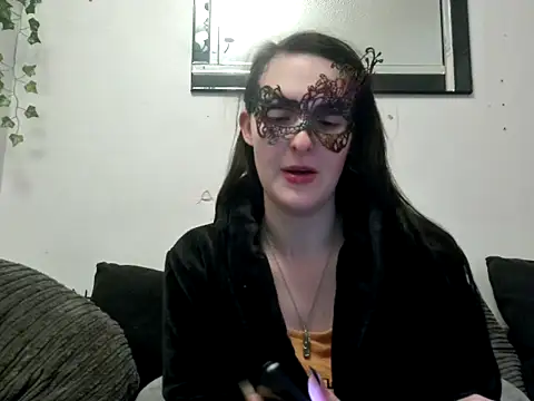 LexiSnowUK online show from 01.07.25