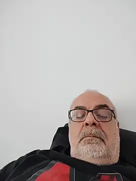 Satiro Sevilla online show from 11.30.25