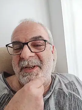 Satiro Sevilla online show from 04.06.26