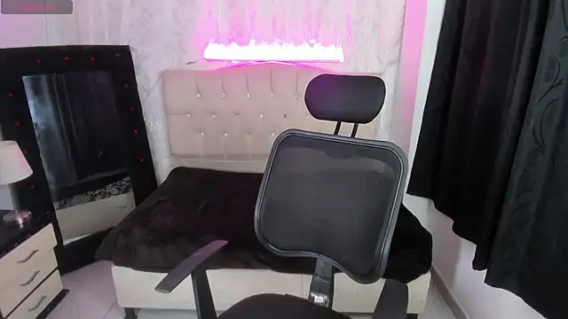 Strella ferrera online show from 10.05.25