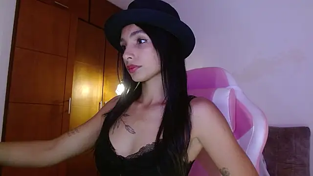 AnnitaSerna  online show from 10.30.25