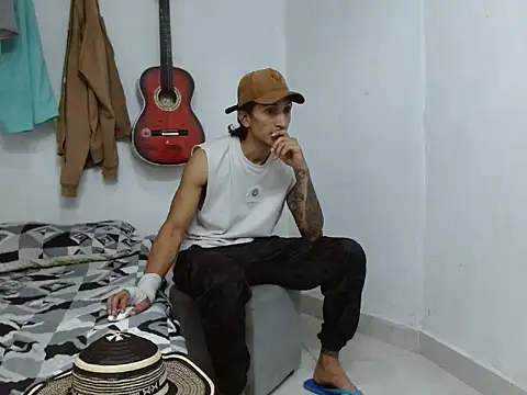 latino hotxxx online show from 03.11.25