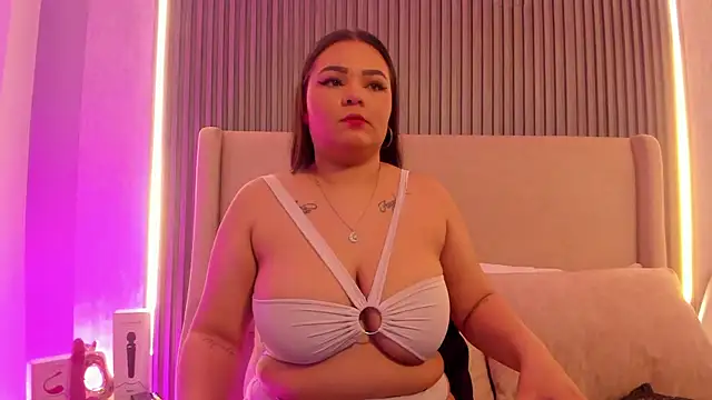 Snapshot of KatyaPittman chatting on 10.06.25 KatyaPittman online show from 10.06.25