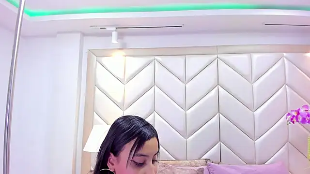 NairobiLee online show from 02.04.25