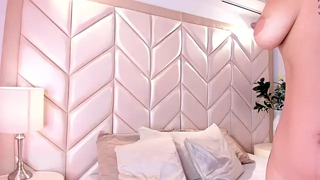 NairobiLee online show from 04.20.26