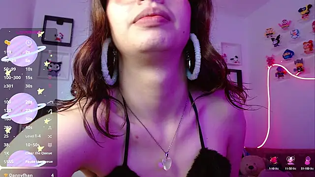 Snapshot of evie_cloud chatting on 10.06.25 evie cloud online show from 10.06.25