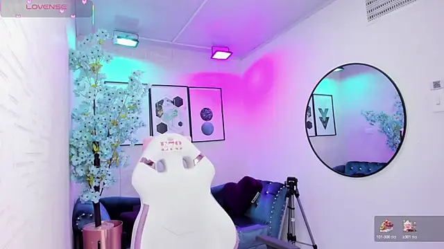 Tiara rr online show from 03.21.26