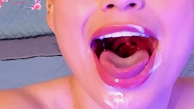 samanthasweeth online show from 02.25.25