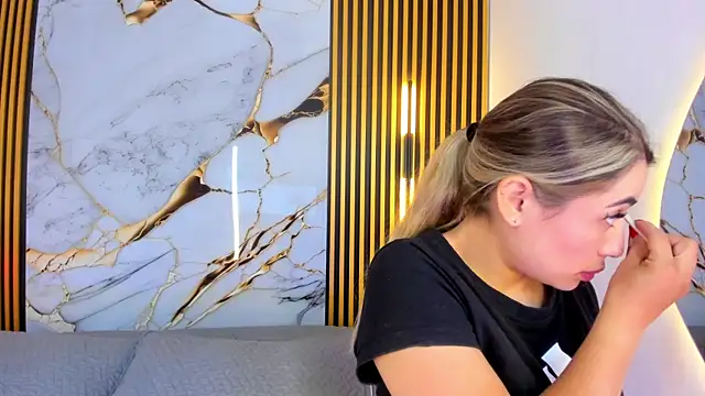 Snapshot of samanthasweeth chatting on 09.30.25 samanthasweeth online show from 09.30.25