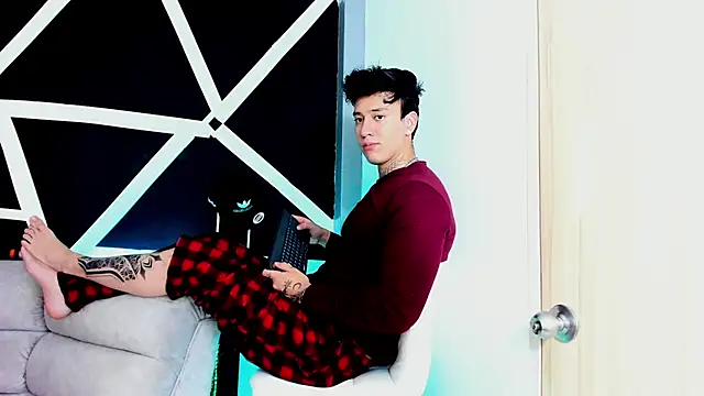 JUSTIN FULLER1 online show from 10.08.25