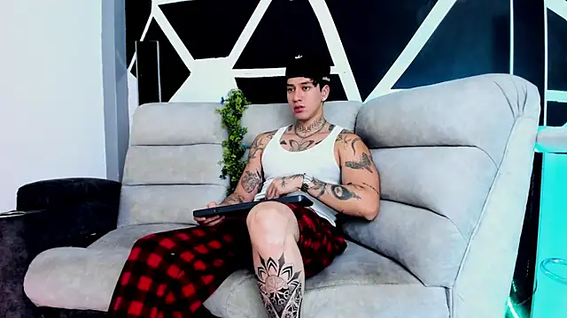 JUSTIN FULLER1 online show from 10.10.25