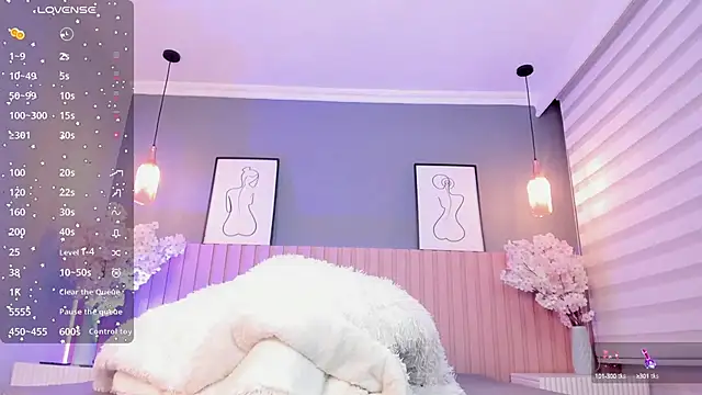 Snapshot of babee_sophie chatting on 10.09.25 babee sophie online show from 10.09.25