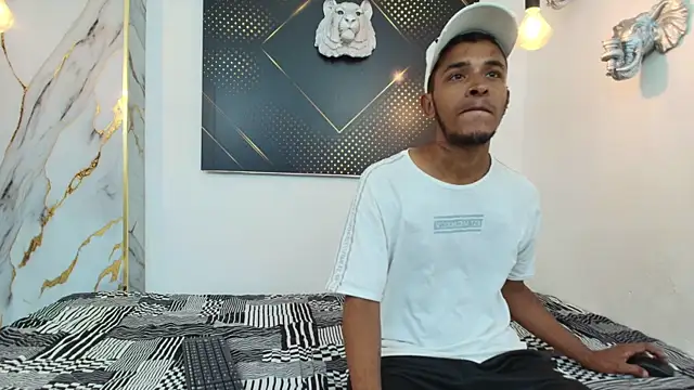 Snapshot of JordanAndAndrew chatting on 09.30.25 JordanAndAndrew online show from 09.30.25