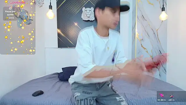 Snapshot of JordanAndAndrew chatting on 10.07.25 JordanAndAndrew online show from 10.07.25