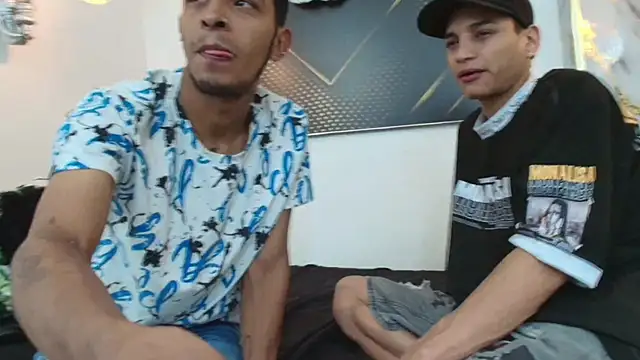 Snapshot of JordanAndAndrew chatting on 11.04.25 JordanAndAndrew online show from 11.04.25