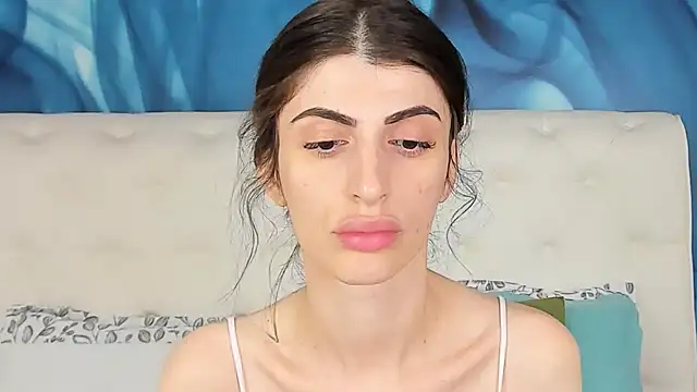 SkinnyDolly online show from 10.14.25