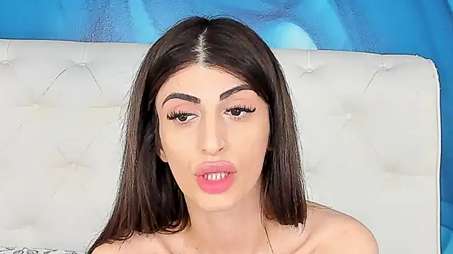 Snapshot of SkinnyDolly chatting on 02.14.26 SkinnyDolly online show from 02.14.26