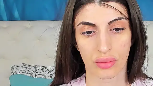 SkinnyDolly online show from 04.17.26