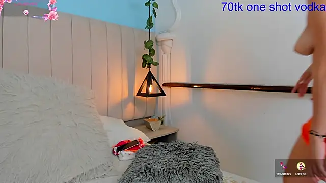 JulianaWaldo online show from 02.16.25