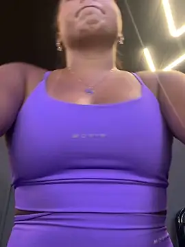 lariic online show from 09.22.25