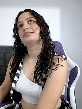 alana 2024 online show from 11.04.25