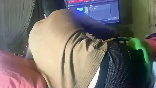 emylolo9 online show from 12.22.24