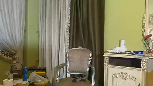 emylolo9 online show from 01.15.25