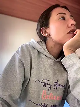 im lorein online show from 10.21.25