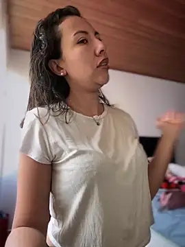 im lorein online show from 11.04.25