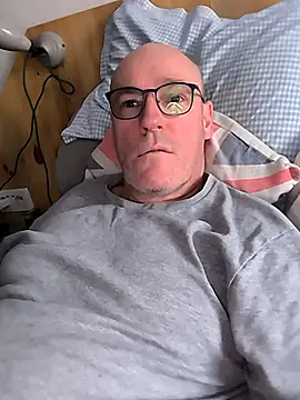 Snapshot of bogland33 chatting on 02.20.25 bogland33 online show from 02.20.25