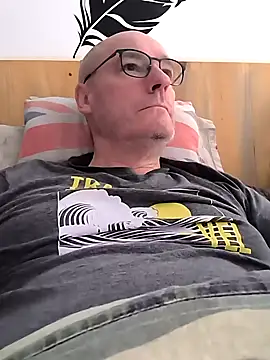 Snapshot of bogland33 chatting on 02.27.25 bogland33 online show from 02.27.25