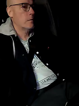 Snapshot of bogland33 chatting on 03.07.25 bogland33 online show from 03.07.25