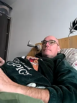 Snapshot of bogland33 chatting on 03.15.25 bogland33 online show from 03.15.25