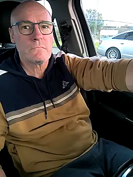 Snapshot of bogland33 chatting on 03.21.25 bogland33 online show from 03.21.25