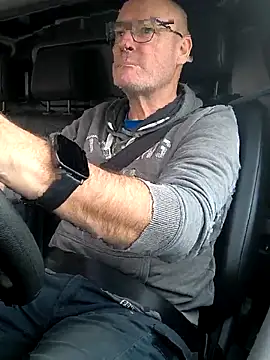 Snapshot of bogland33 chatting on 10.24.25 bogland33 online show from 10.24.25