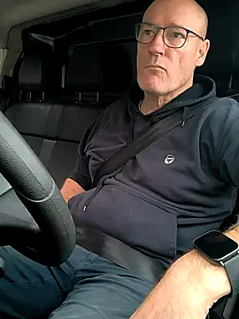 Snapshot of bogland33 chatting on 11.05.25 bogland33 online show from 11.05.25