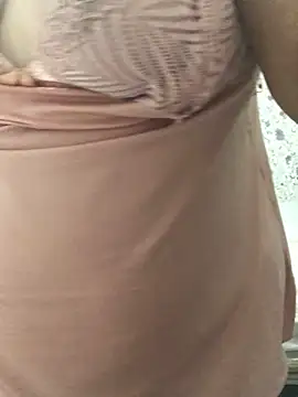 Snapshot of ahross chatting on 10.11.25 ahross online show from 10.11.25