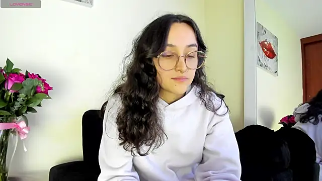 its  angelica  online show from 02.18.26