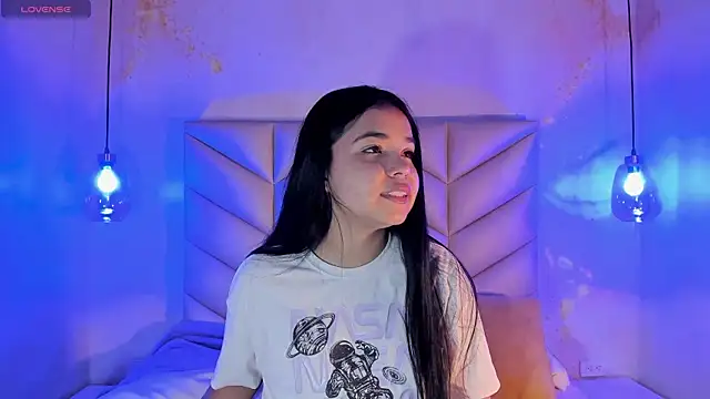 AuroraFiore online show from 02.20.25