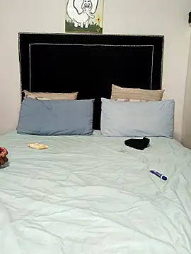 Snapshot of contagiousqueen chatting on 02.13.26 contagiousqueen online show from 02.13.26