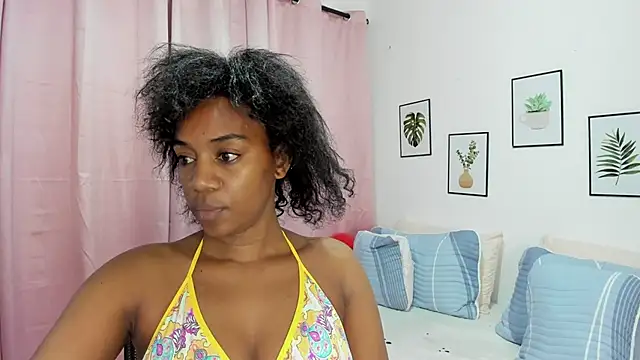 aisha w10 online show from 02.21.25