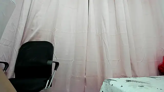 aisha w10 online show from 02.21.25