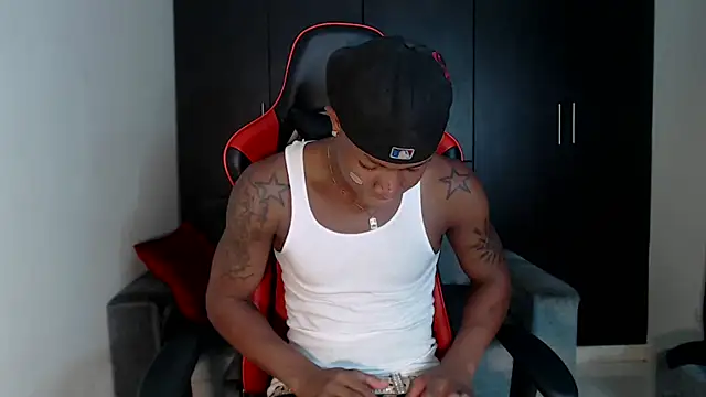 Snapshot of Alid_17 chatting on 03.01.25 Alid 17 online show from 03.01.25