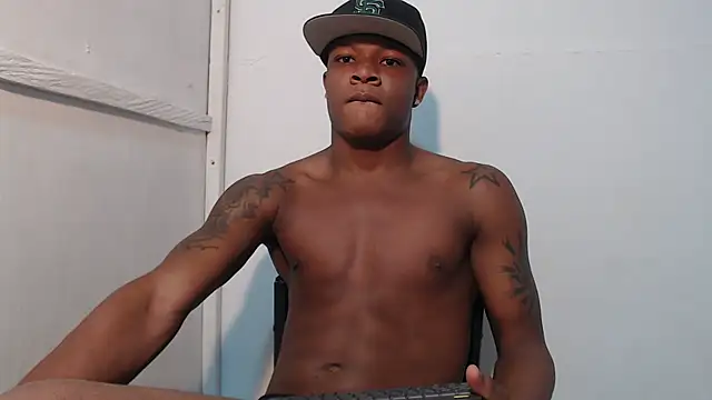 Snapshot of Alid_17 chatting on 03.16.25 Alid 17 online show from 03.16.25