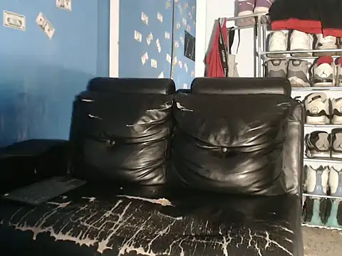 Snapshot of Alid_17 chatting on 11.08.25 Alid 17 online show from 11.08.25