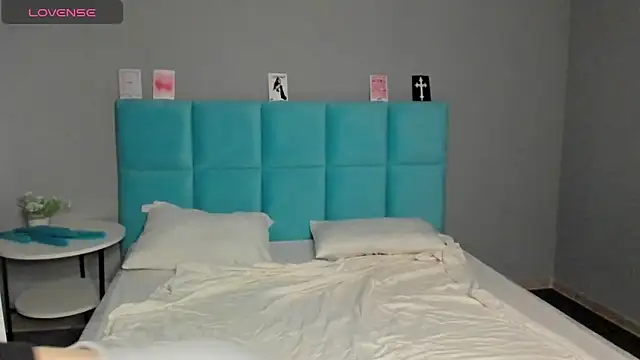 Esme Runn online show from 12.03.24