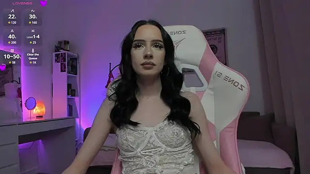 Snapshot of flora_off chatting on 05.17.26 flora off online show from 05.17.26