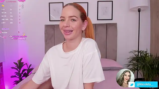 Niicoleta online show from 11.24.25