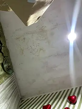 Evabigass online show from 12.19.25